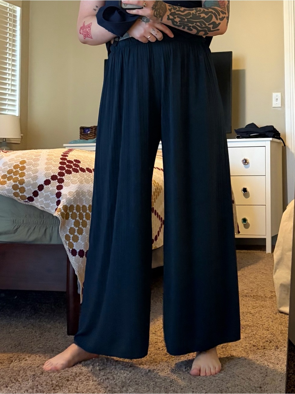 Uniqlo Navy Micro Pleated Wide Leg Pants Elastic Waist Medium High Waist